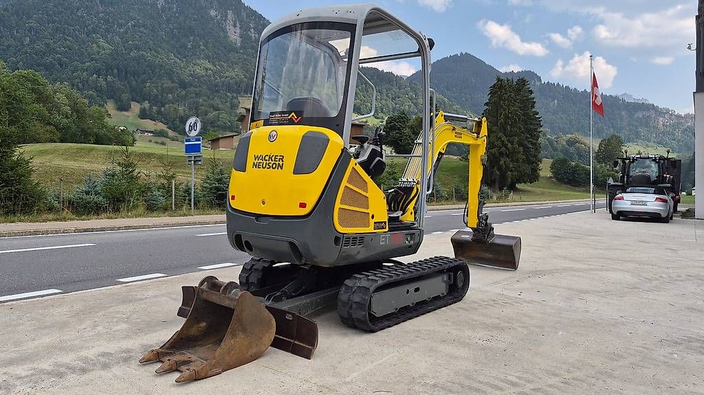 Wacker Neuson Excavateurs: Bagger Raupenbagger Wacker Neuson ET20  Jg. 2013 1110 Std. – D'occasion à Schüpfheim par grischa01