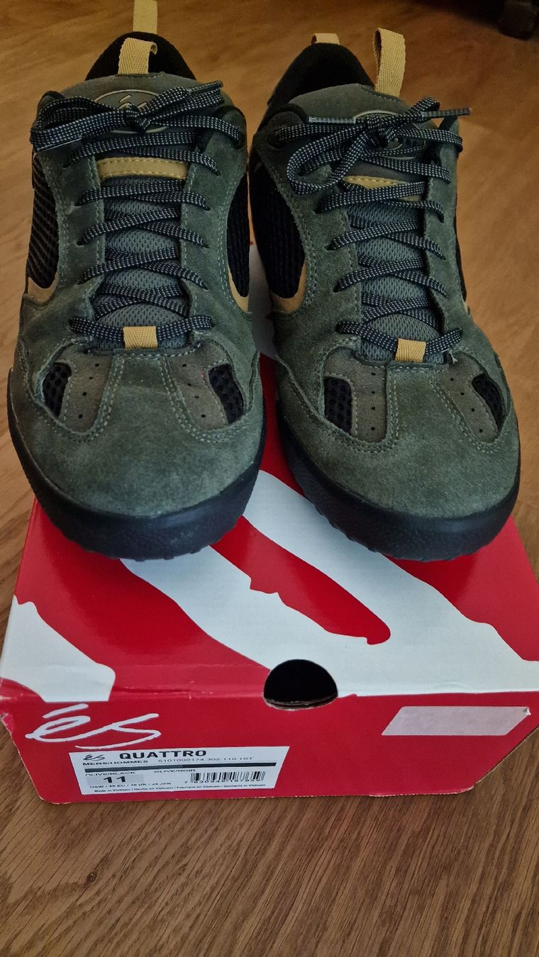 Scarpe da uomo: éS Quattro Skate Schuhe Grösse 45 – Nuovo (secondo la descrizione) da Urtenen-Schönbühl venduto da Saints67