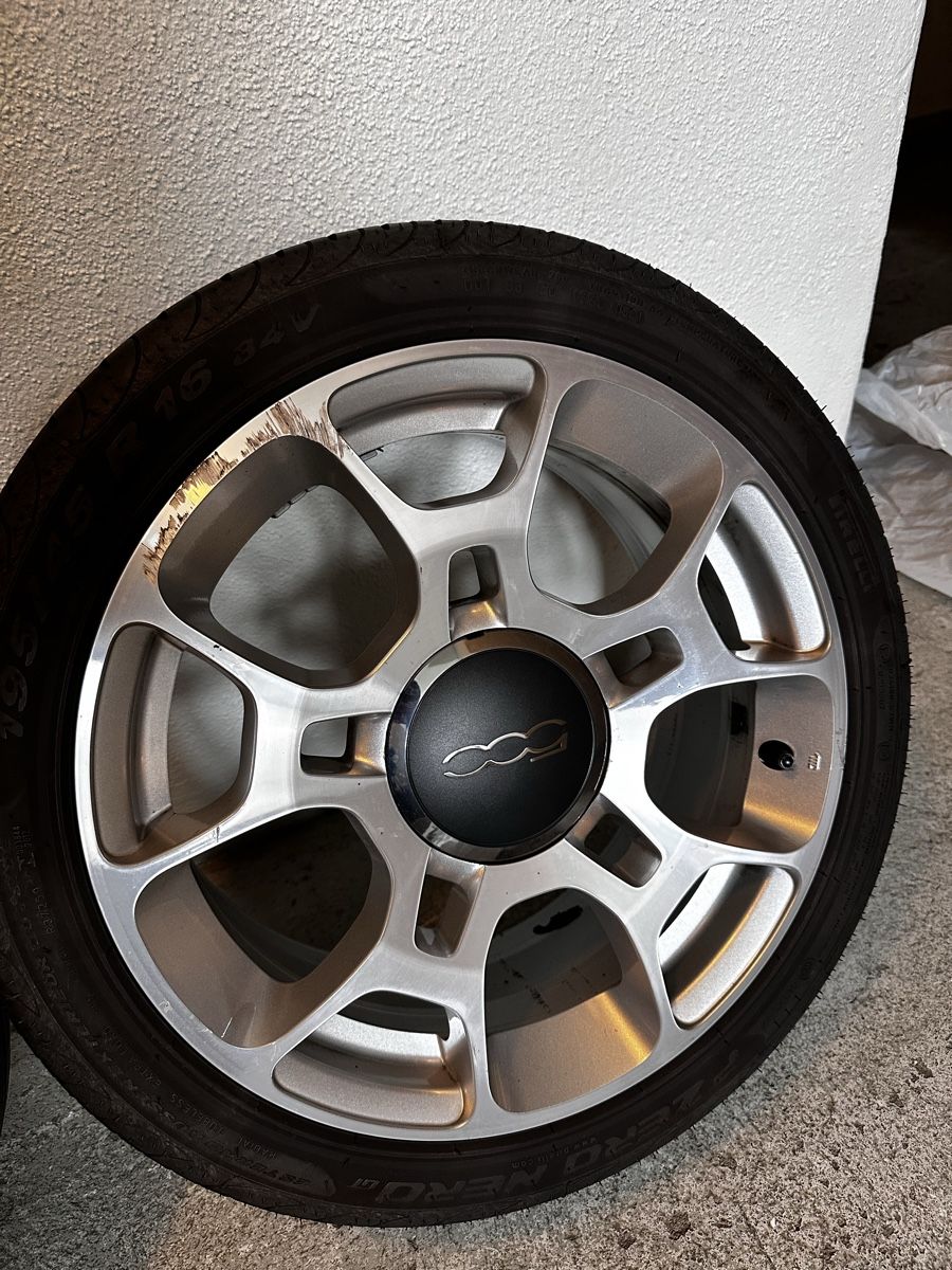 Pneumatici & Ruote complete: 3x fiat 500 räder – Usato da Bazenheid venduto da r_b_6ygv 3