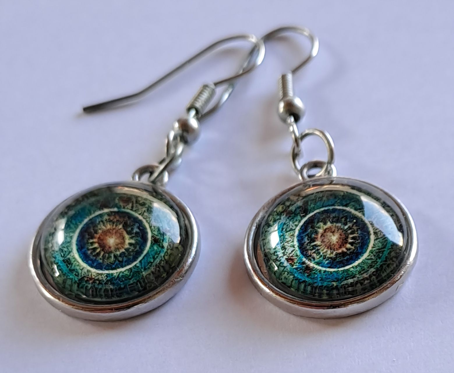 Orecchini pendenti & Orecchini a lobo: Ohrhänger Mandala Muster silberfarben im Boho Stil – Usato da Gampel venduto da hil_q526
