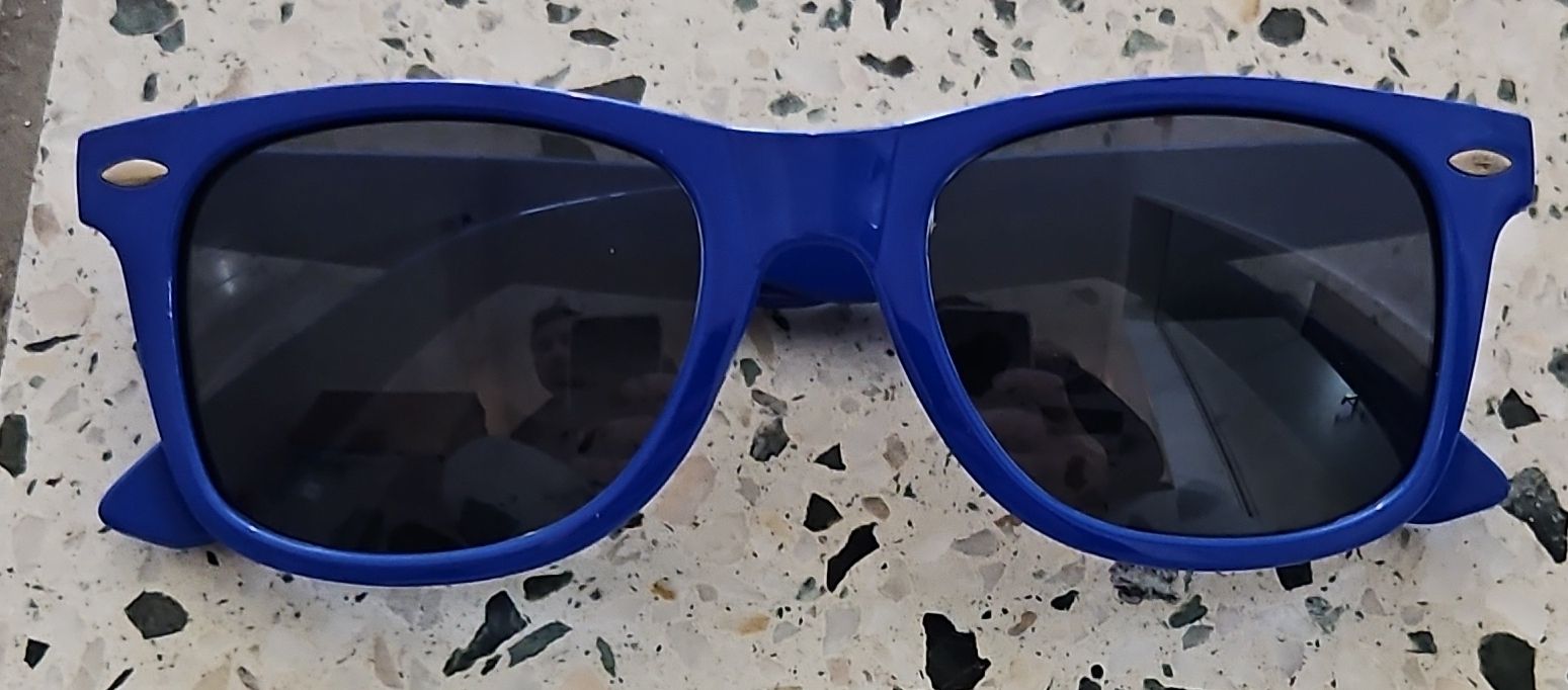 Occhiali & Lenti: Blaue Sonnenbrille, stylisch & cool – Nuovo e nell'imballaggio originale da Zürich venduto da zweistein03