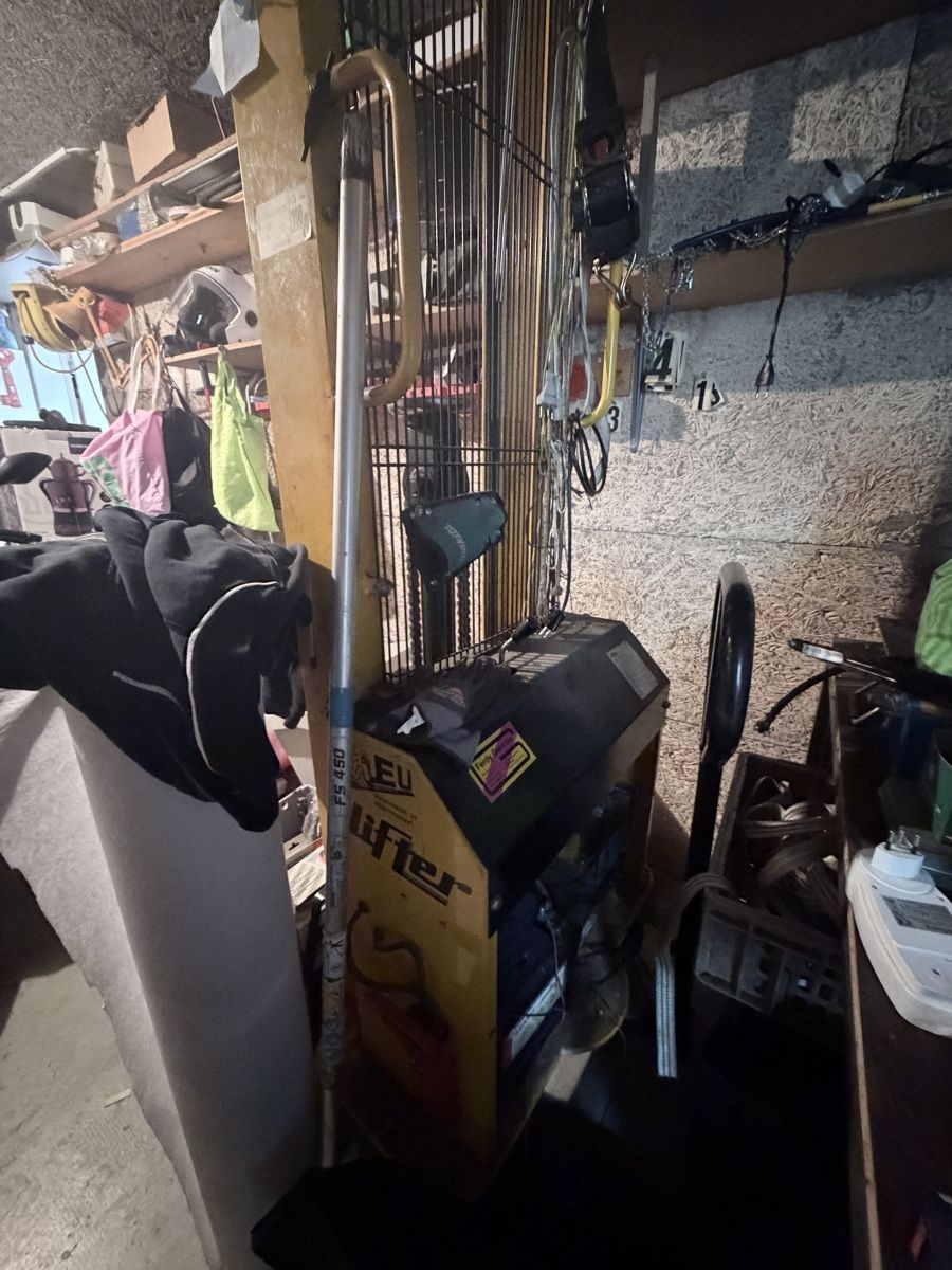 Carrelli elevatori e a forche: Elektro-Deichselstapler 1000 kg  – Usato da Hausen AG venduto da RaneA