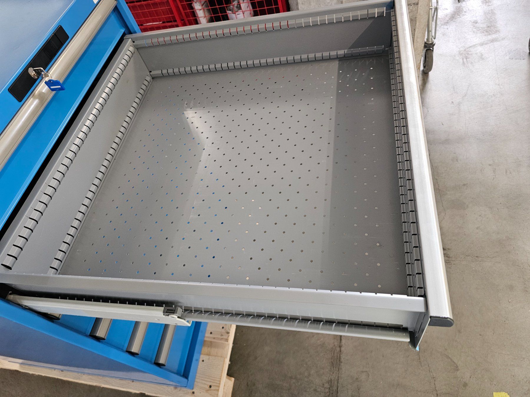 Lista Banchi da lavoro: Schubladenstock Lista Blau Nr.6 – Usato da Oberburg venduto da herkules69 3