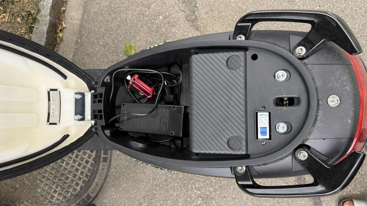 SPC Scooters: eRoller - BLU:S XT2000 – Gebraucht aus Regensdorf von jeomorales 4