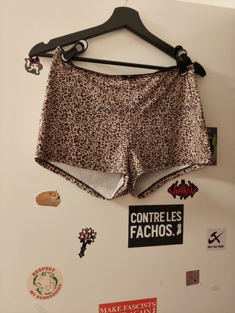 Damen Shorts Bershka Leo Muster Grösse M guter Zustand