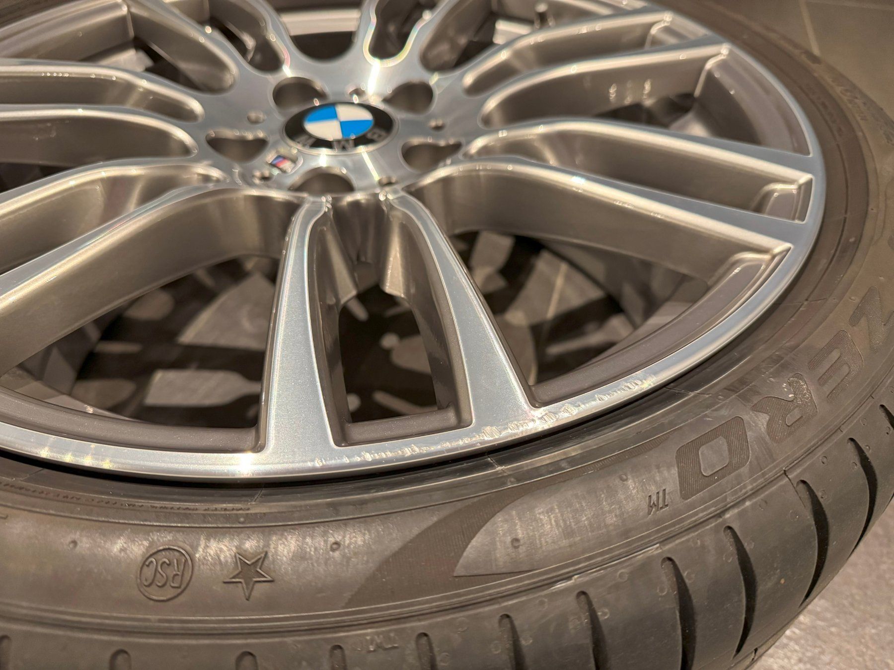 BMW Cerchioni: BMW Alufelge M Sternspeiche 403 – Usato da Mörschwil venduto da Nrohner 1