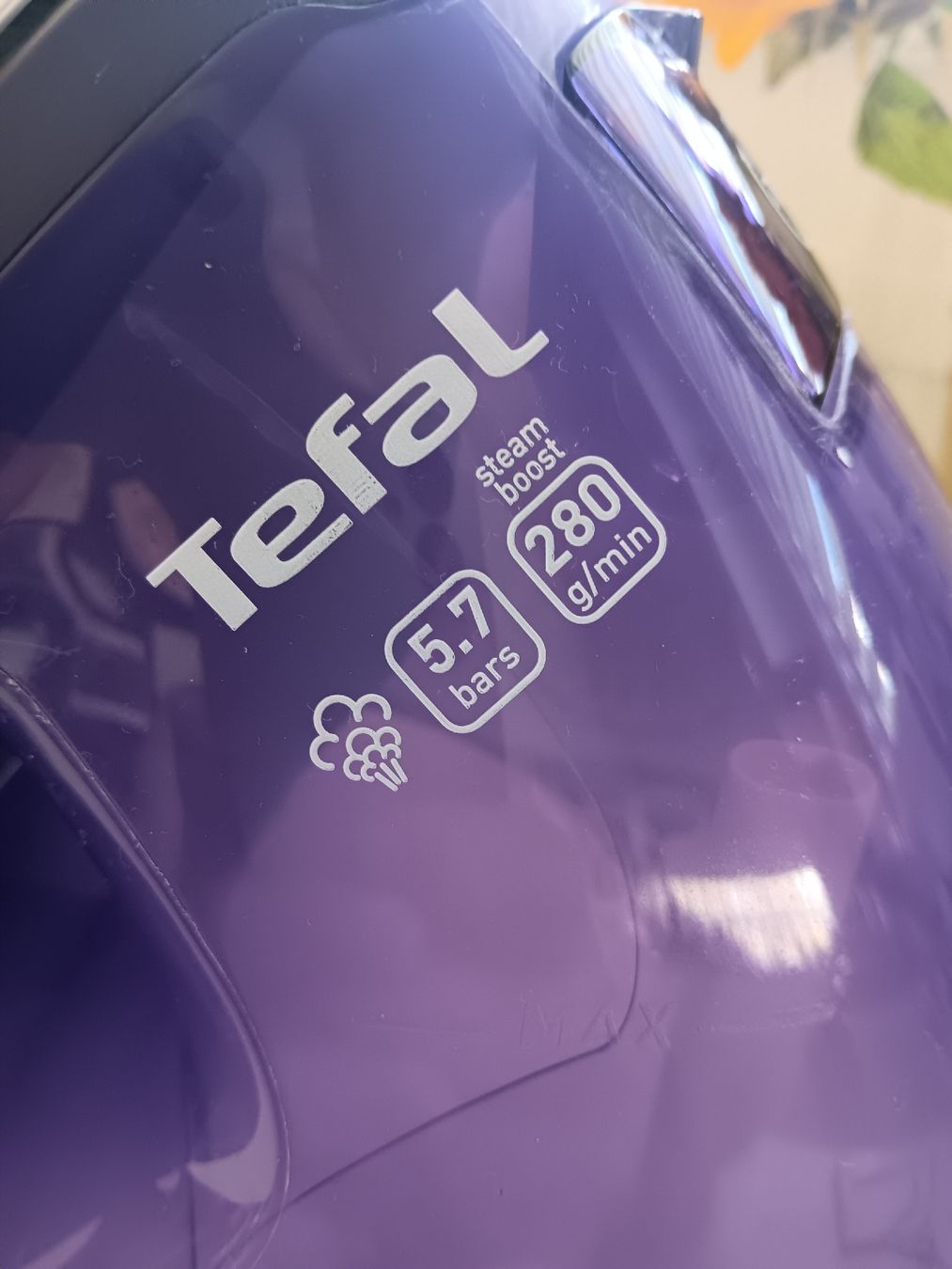 Tefal Bügeleisen: Tefal Express Compact Easy Steam Generator Iron – Gebraucht aus Versoix von lpid69 7
