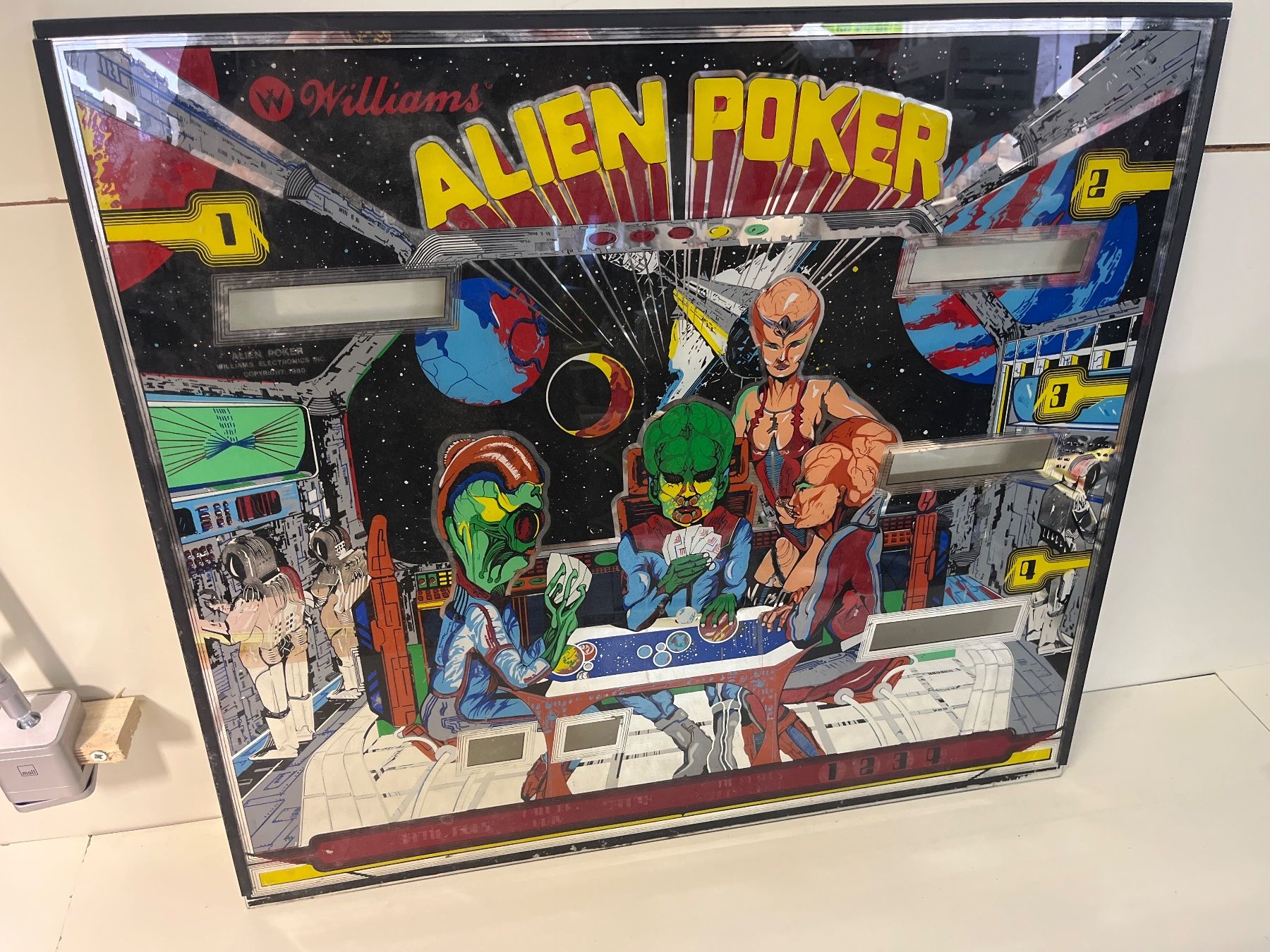 Williams Flipperkästen: Alien Poker Scheibe Flipper – Gebraucht aus Künten von