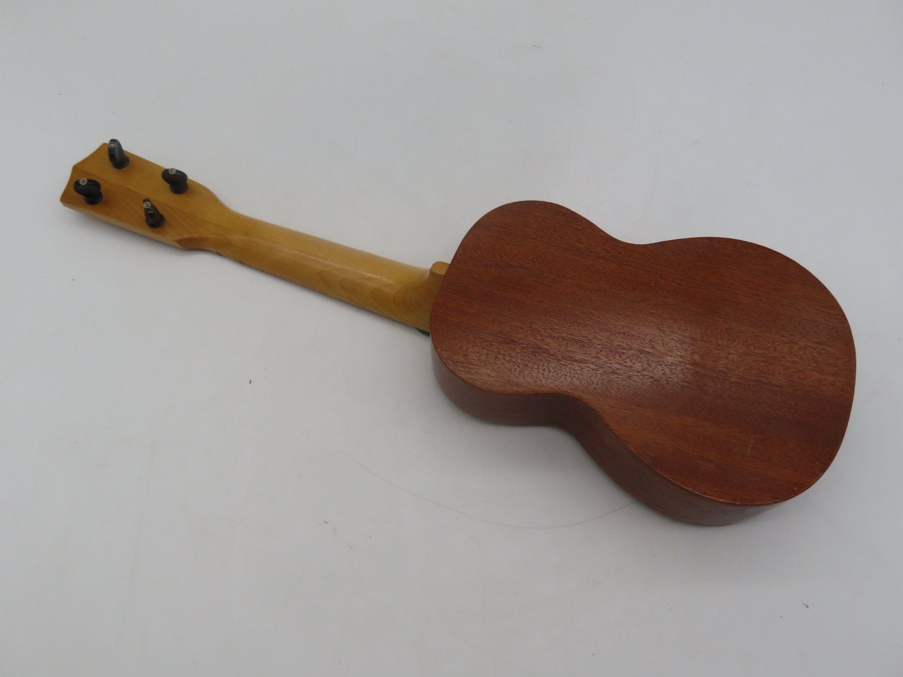Strumenti musicali: Sopran Ukulele mit Etui – Usato da Reinach BL venduto da WBZ-Flohmarkt 2