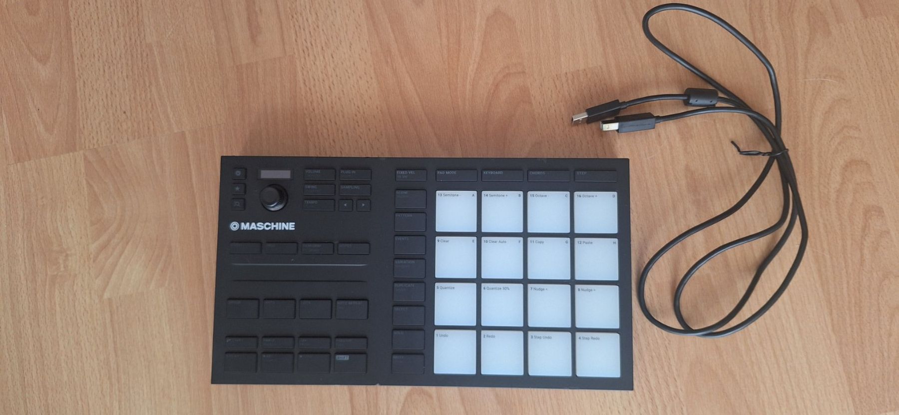 IK Multimedia Musikinstrumente: iRig Keys I/O 49 mit Interface, Bag und Maschine Mikro MK3 – Gebraucht aus Bern von belama 4