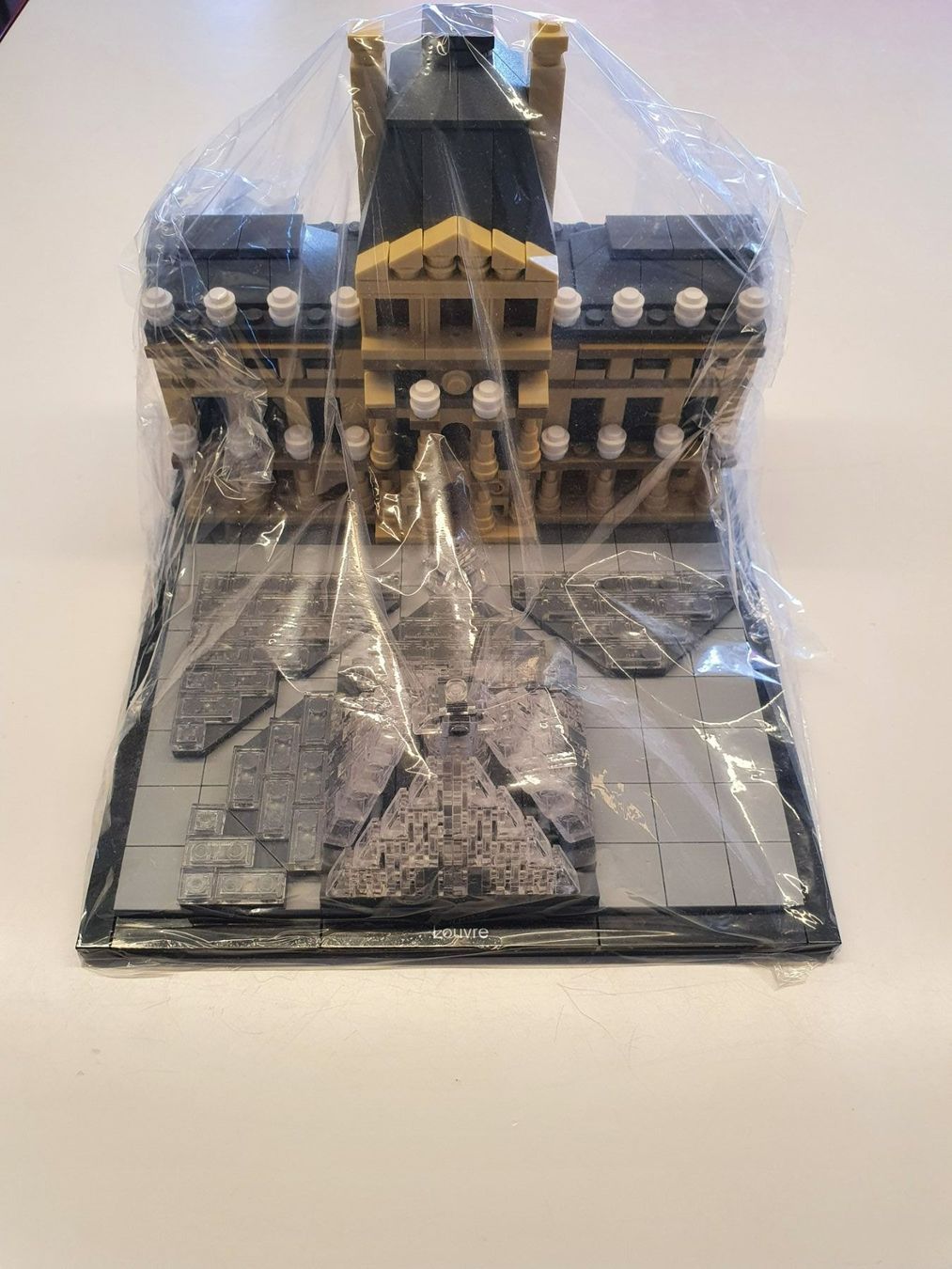 Lego Kit di costruzioni: Lego Architecture - 21024 - Louvre – Usato da Wohlen AG venduto da Leu024