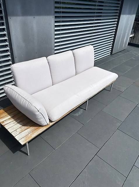 Livique Sofas: Outdoor Sofa – Gebraucht aus Affoltern am Albis von MuddyBuddy