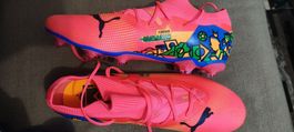 Nouvelles Chaussures de football (New Soccer Shoes)