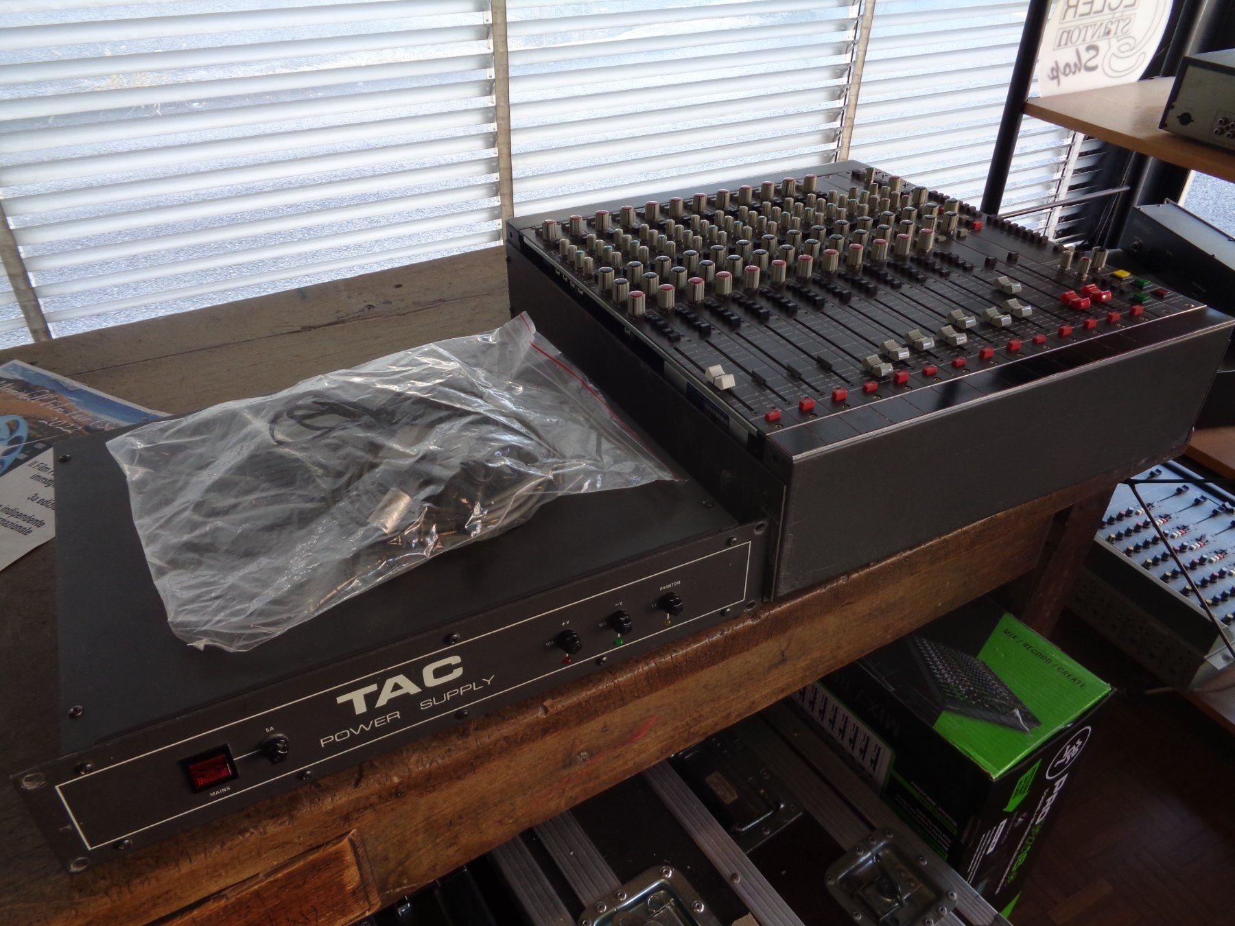 Mischpulte: Mixer TAC con alimentatore separato – Gebraucht aus Chiasso von Audio-pro 1