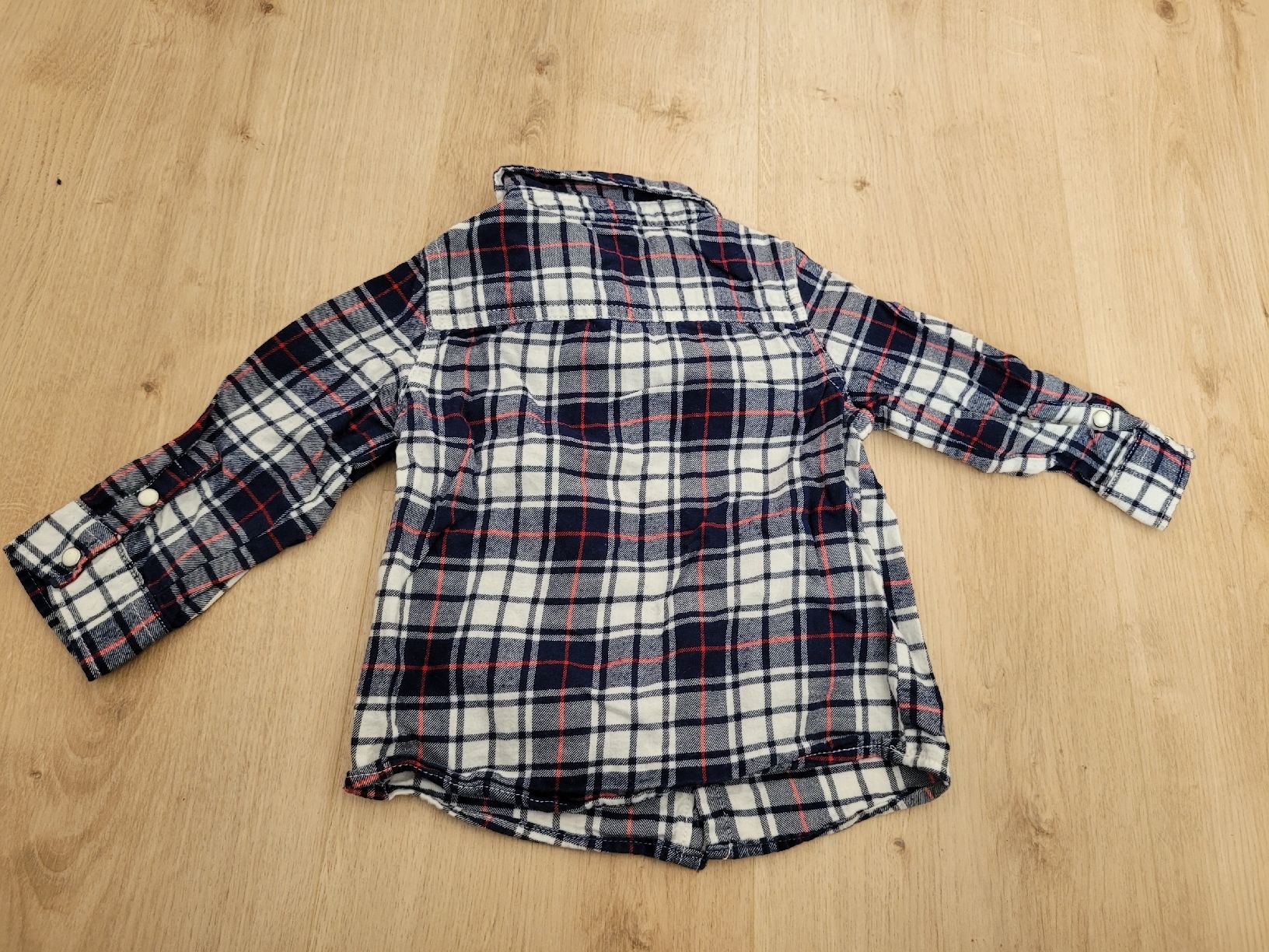 Camicie, T-shirt & Polo: Hemd Gr. 80 – Usato da Lupsingen venduto da sta_wgg5 1