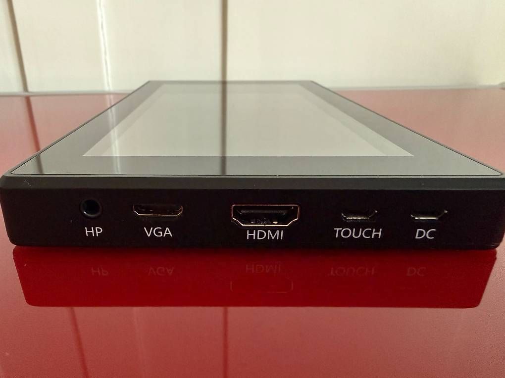 Monitor: 7inch Capacitive Touch Screen LCD with Case für Raspberry PI – Usato da Winterthur venduto da Frisso 2
