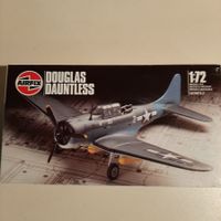 2207 ... Douglas SBD-3/5 Dauntless ... Airfix 02022