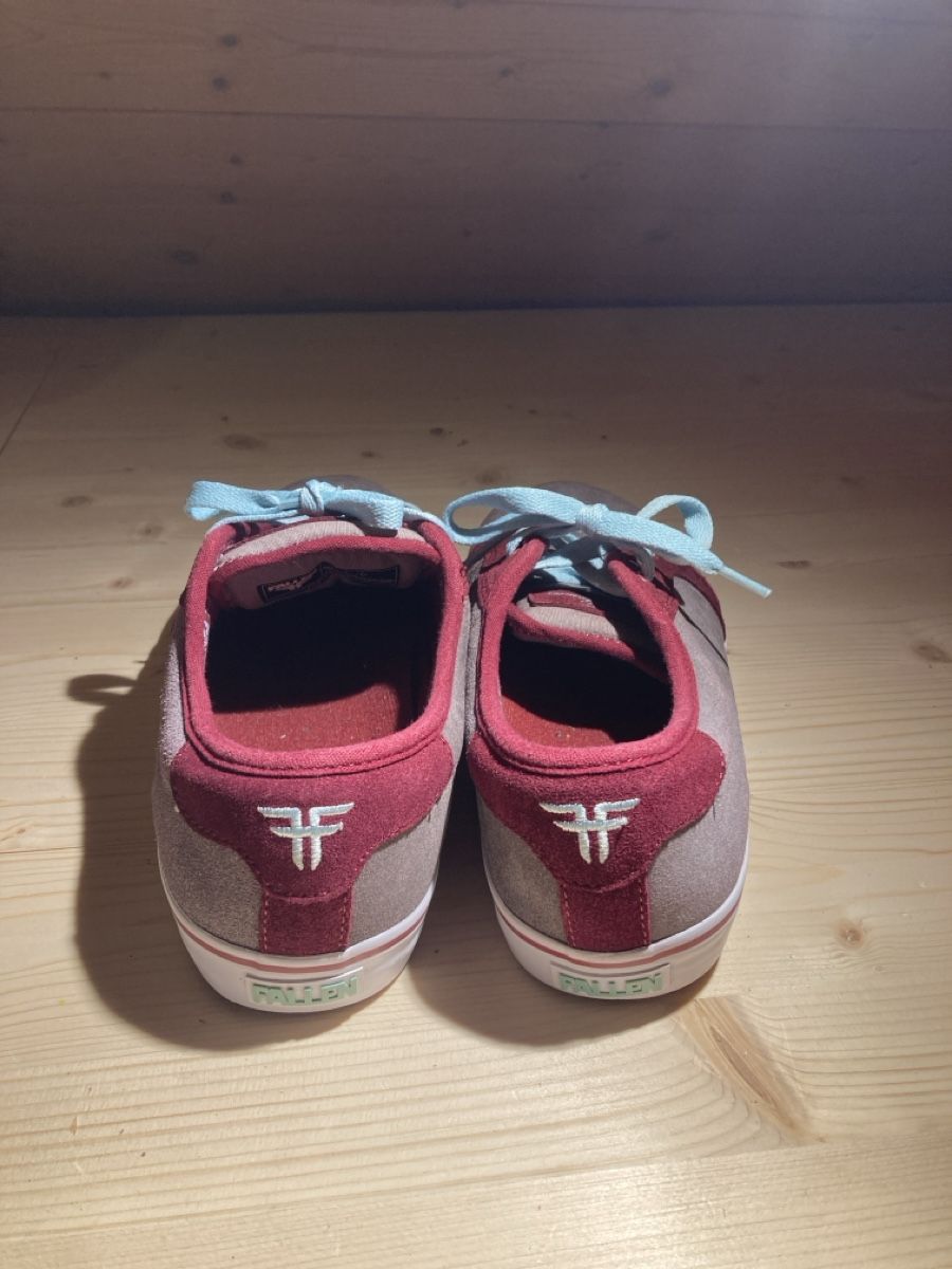 Scarpe da uomo: Fallen Schuh Gr. 42 – Nuovo (secondo la descrizione) da Bern venduto da AirTerj 1