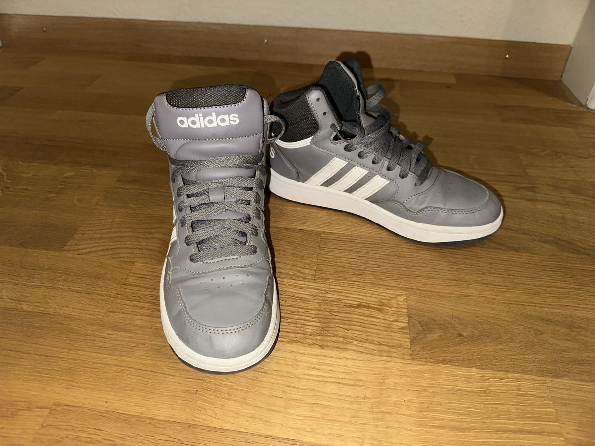 Adidas Scarpe per ragazzi: Kinderschuhe Adidas Gr.37 – Usato da Thun venduto da doc_9r78