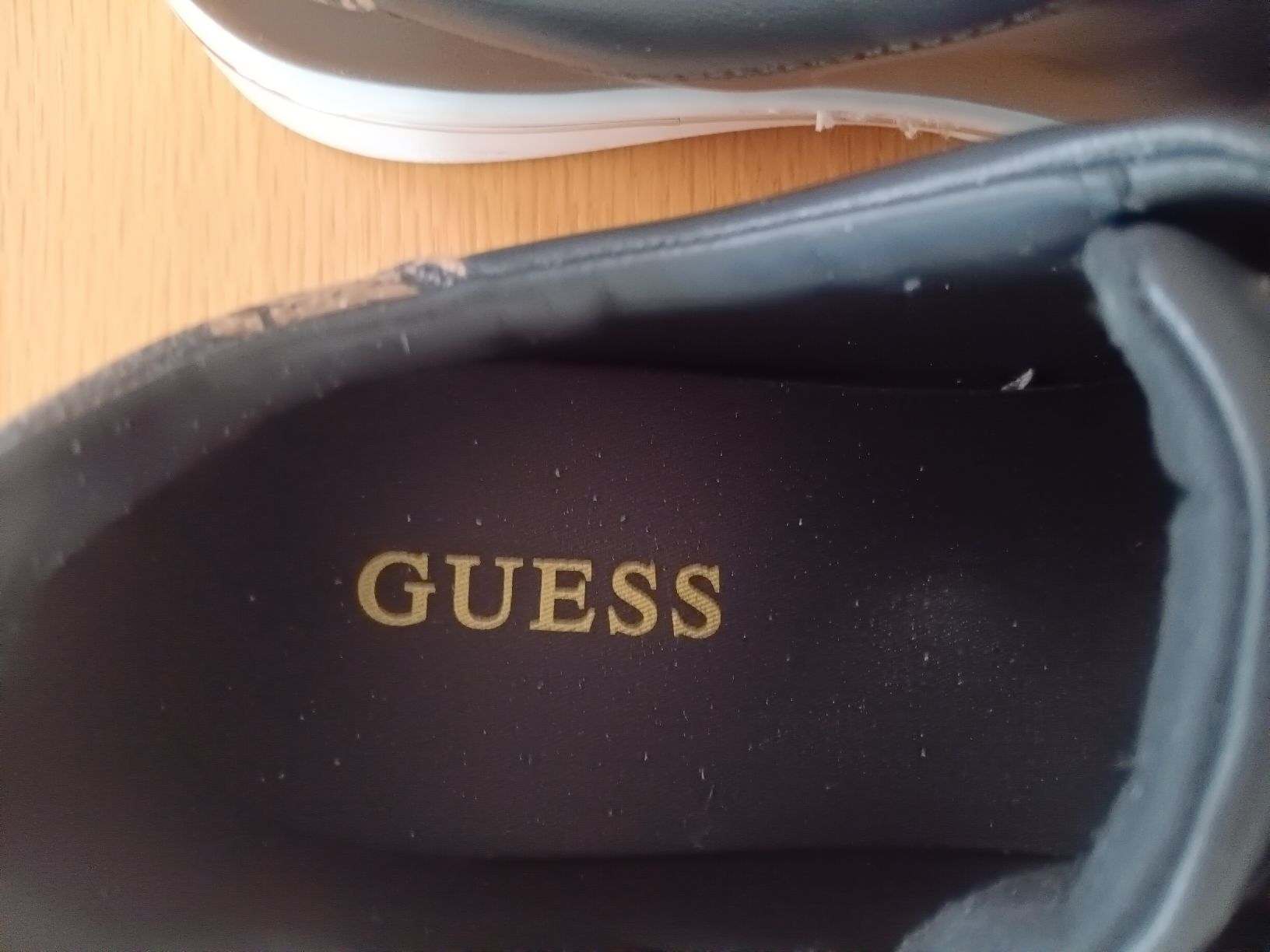 Guess Scarpe da donna: wunderschöne neue guess sneakers – Nuovo e nell'imballaggio originale da Stansstad venduto da leoni66 3