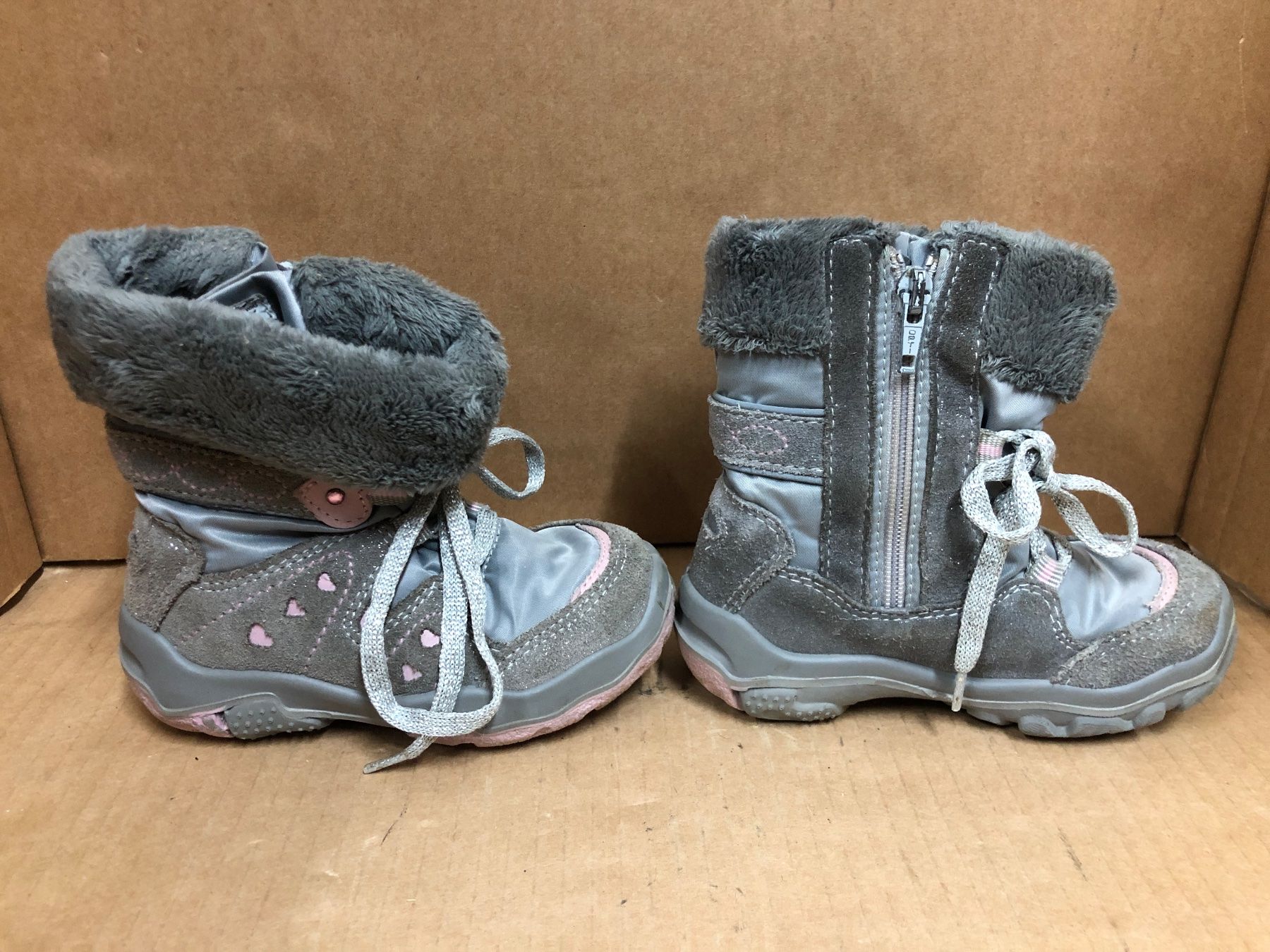 Scarpe per ragazze: Rosa Herzchen Stiefel Grösse 24 – Usato da Eschlikon TG venduto da RamonaSt 1