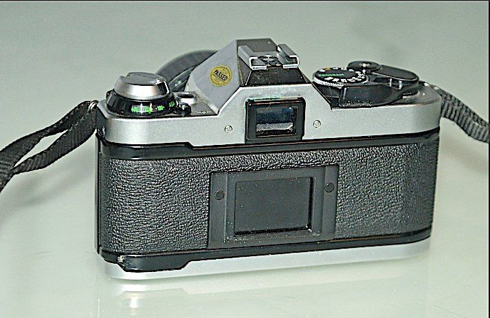 Canon Kamera: Analoge Canon AE-1 Program Spiegelreflexkamera mit Blitz – Gebraucht aus Winterthur von Meiermueller 3