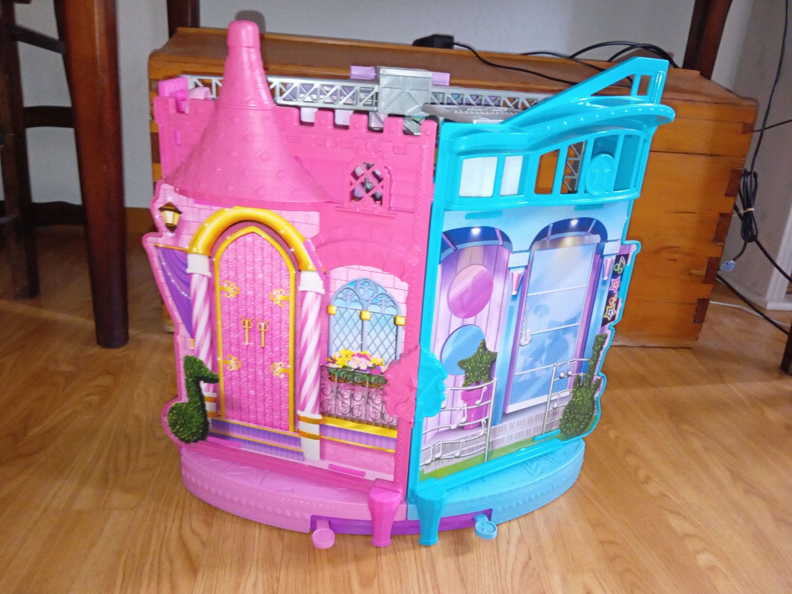 Mattel Spielhäuser: palco Rock Star Barbie 2014 – Gebraucht aus Biasca von Old_6blh 1