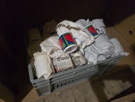 grosser Posten neuer Teetassen mit Herz ab 1.-