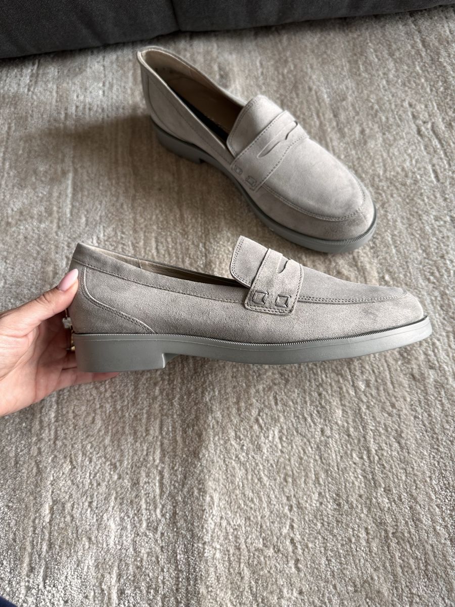Scarpe da donna: Loafers / mocassins gris new – Nuovo e nell'imballaggio originale da La Croix (Lutry) venduto da secondhandZara 1