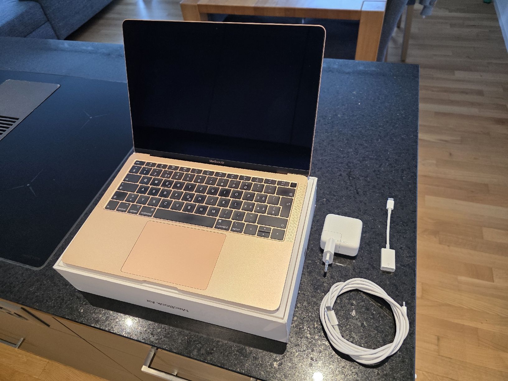 Apple Notebook: Apple MacBook Air 13,3" Retina - Intel Core i5 – Usato da Stein AR venduto da Marvelgirl2001