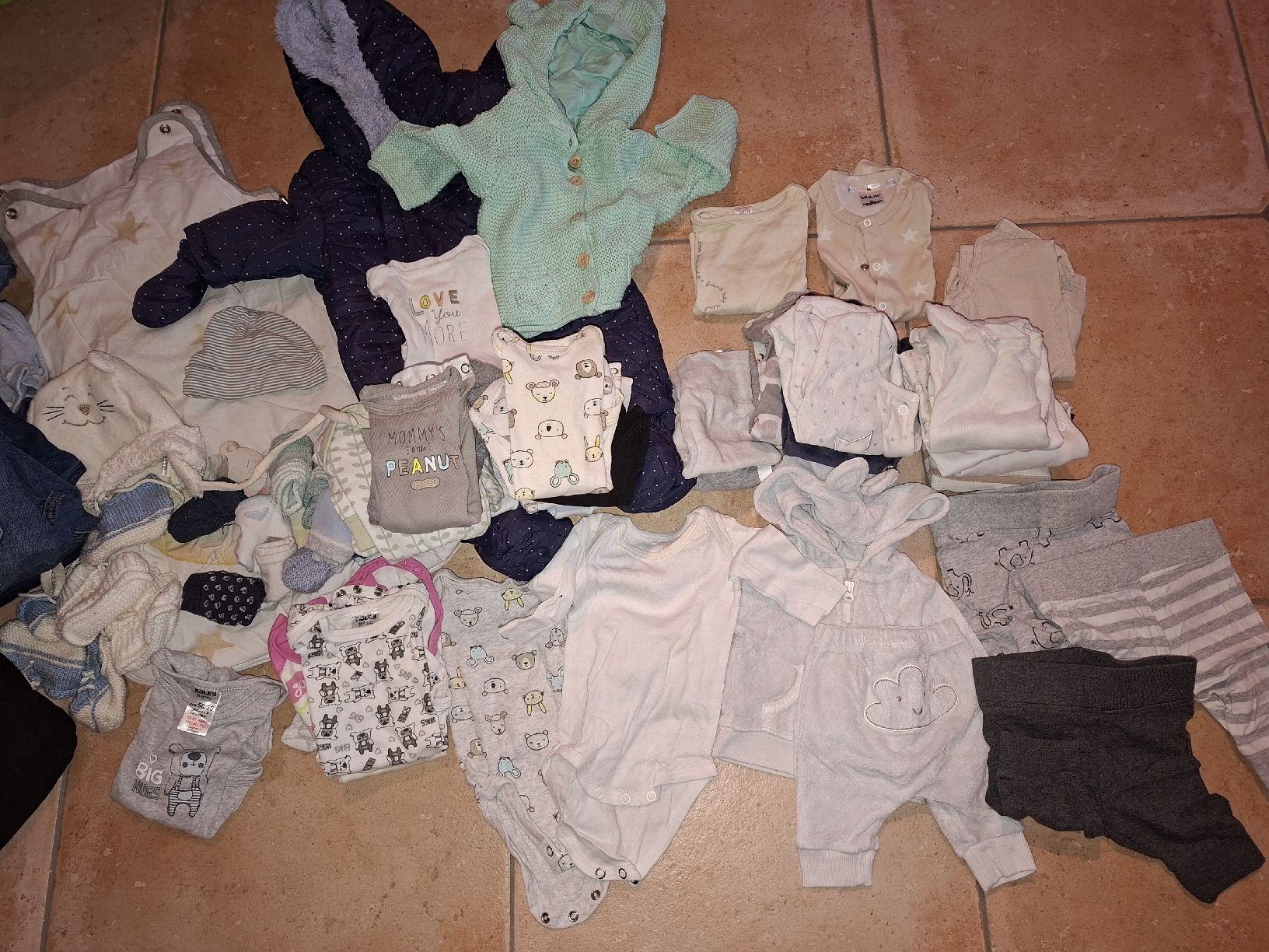 Lotti & Set di vestiti: Babykleider Gr. 50/56 – Usato da Lanterswil venduto da GuggiAust