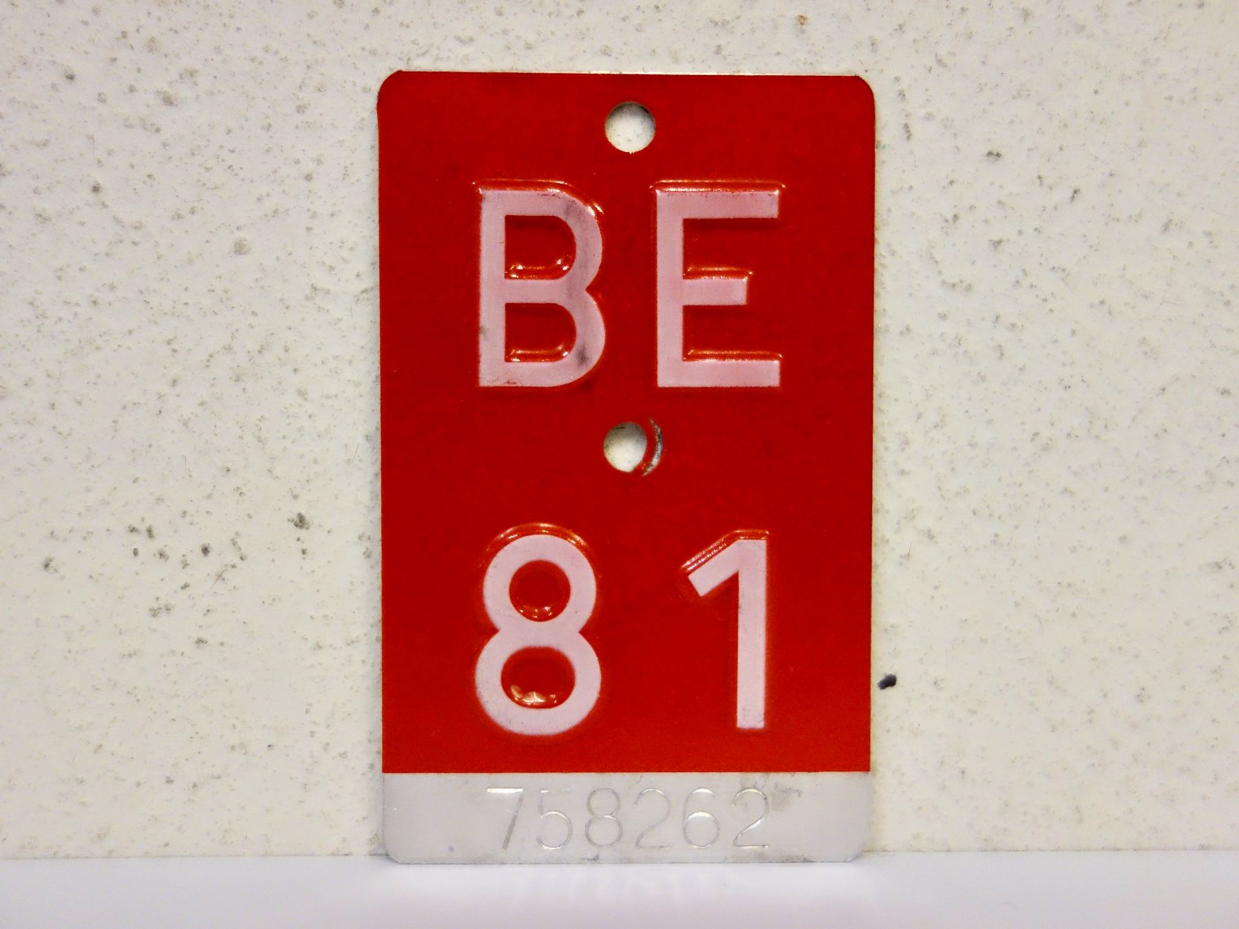Insegne: BE 81 VELONUMMER - FAHRRADSCHILD 1981 – Usato da Kerzers venduto da djstarsky73