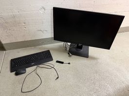 Ganzes Homeoffice Setup mit Asus Bildschirm