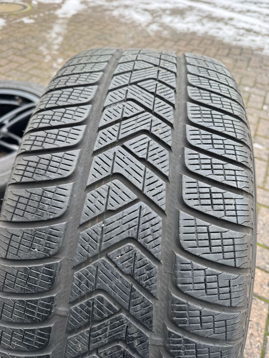 Pneumatici & Ruote complete: Felgen mit Pneu Porsche Macan – Usato da Aristau venduto da 020214 7