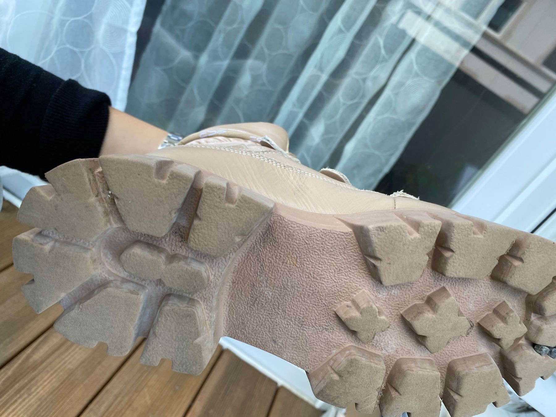Damenschuhe: leder sneaker 39(24,5) – Gebraucht aus Bern von ann_2ygd 4