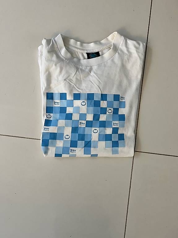T-shirt: T-shirt Blue Tomato taille L – Usato da Epalinges venduto da Kallem