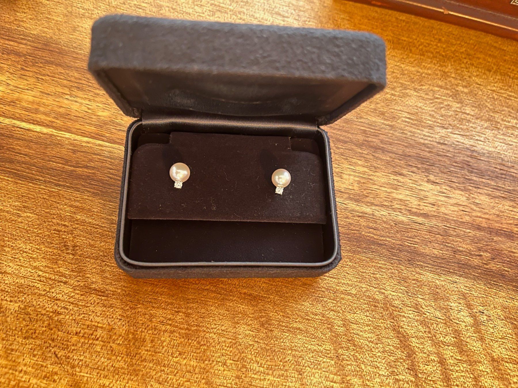 Tiffany & Co. Orecchini pendenti & Orecchini a lobo: TIFFANY & Co. Perlen-Diamant-Ohrstecker – Nuovo (secondo la descrizione) da Luzern venduto da Aleoschli 4