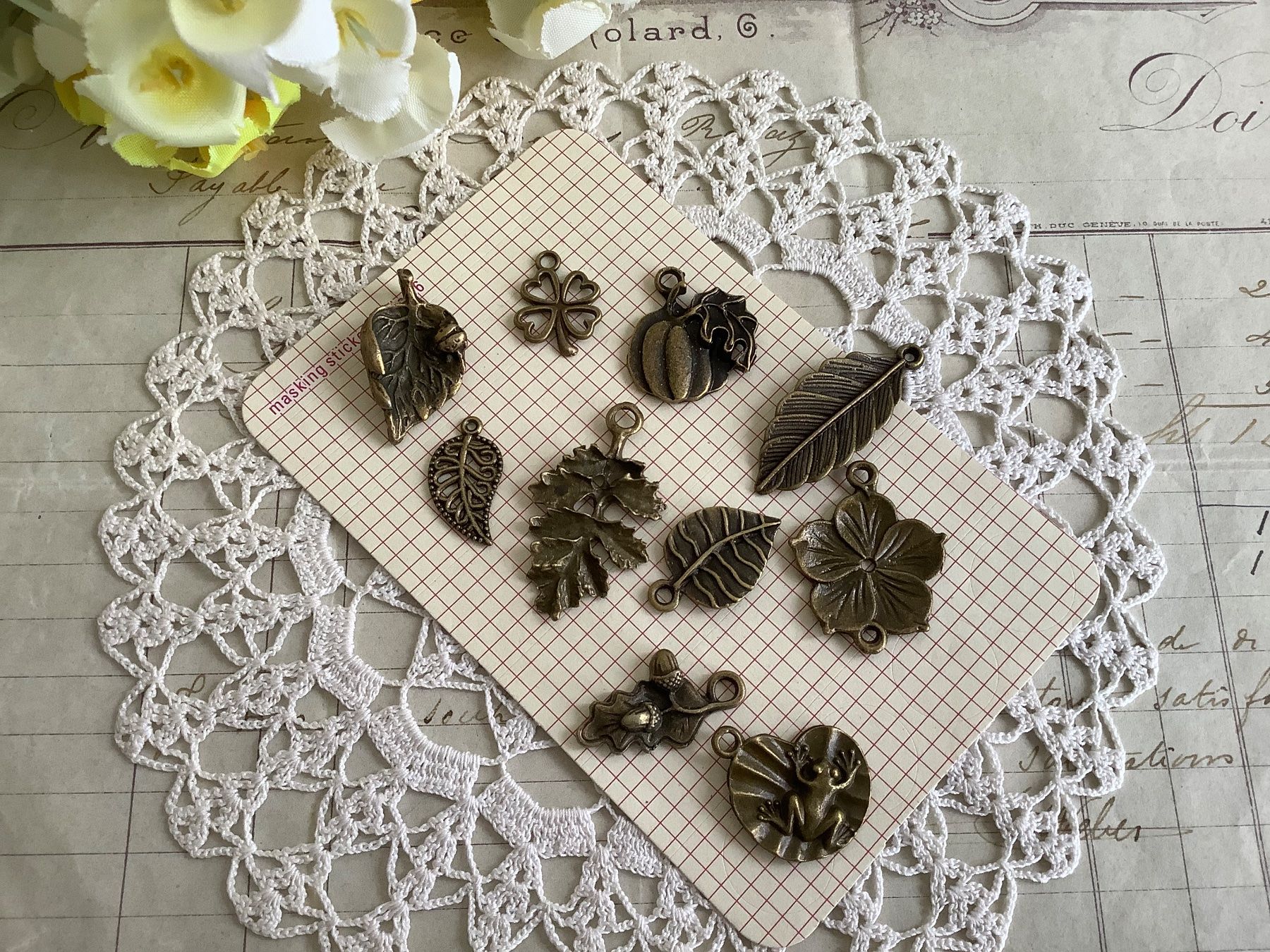 Ciondoli: 10 x Anhänger Charm Blatten pendentifs feuille – Nuovo (secondo la descrizione) da Meyrin venduto da laservette99