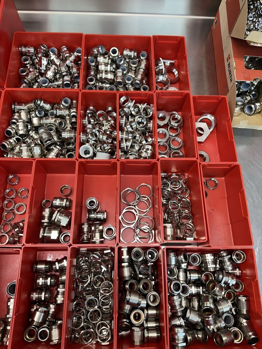 Altro per industria metallurgica: Kabelverschraubung Set neu konvolut – Nuovo (secondo la descrizione) da Schwende venduto da weesli 3