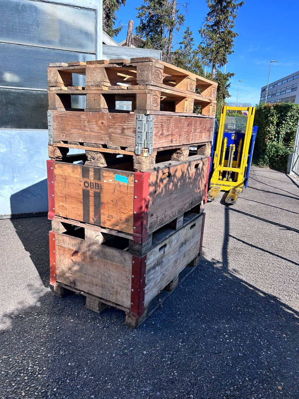 Pallets: Paletten + Rahmen – Usato da Münchenstein venduto da fransch 2