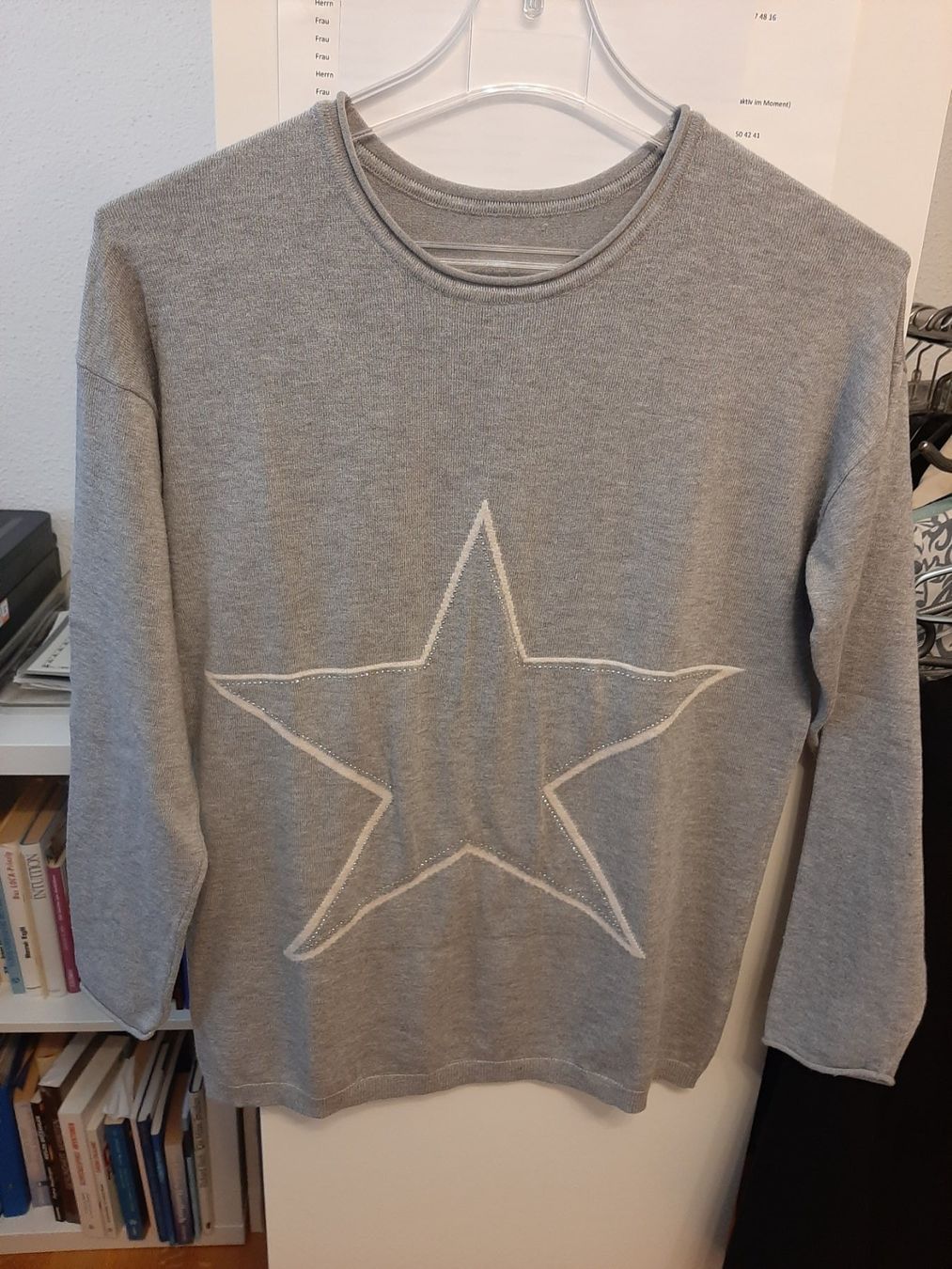 Pullover & Sweatshirts: Pullover mit Stern – Gebraucht aus Hochdorf von Amazone0