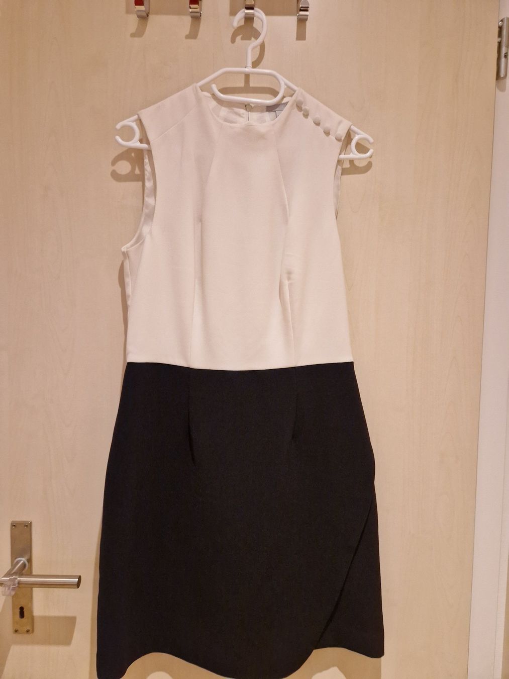 H&M Kleider: Schickes Kleid / Abendkleid Grösse 40 – Gebraucht aus Giswil von movo08