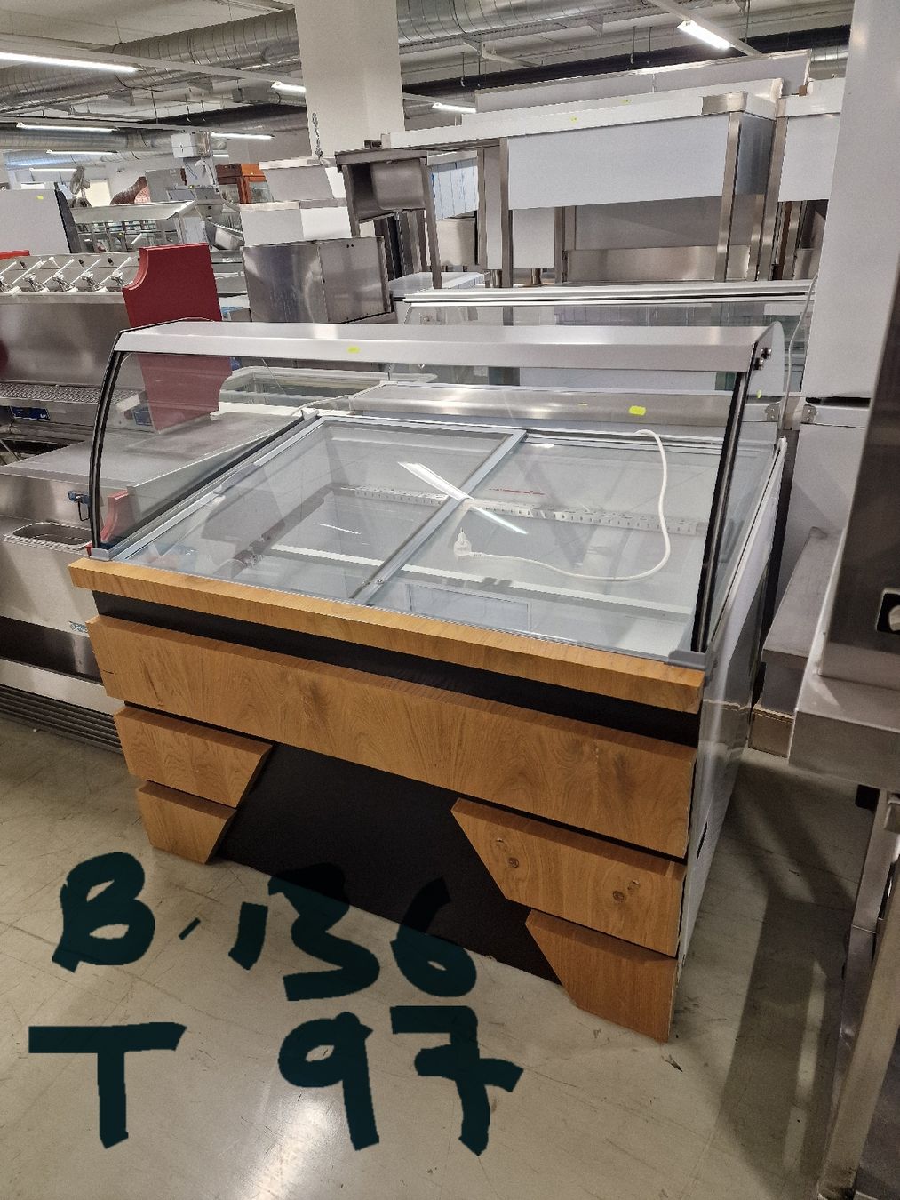 Allestimento di negozi e stand fieristici: Gelateria vitrine – Usato da Niederwangen BE venduto da HasGastrobedarf 6