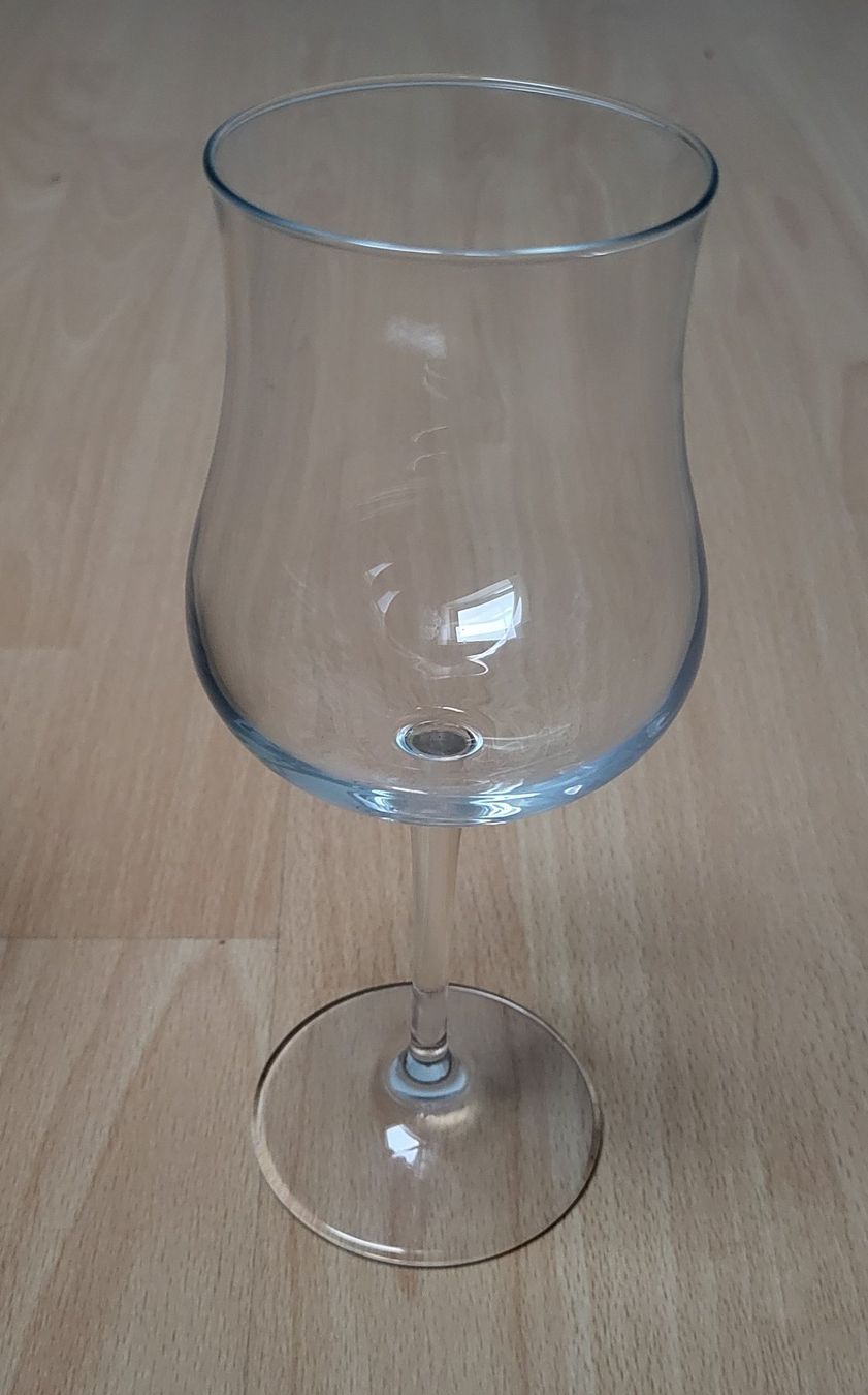 Gläser: 4 Weinkelche (Bormioli Rocco Riserva Bourgogne) – Neu (gemäss Beschreibung) aus Kloten von Glaesi