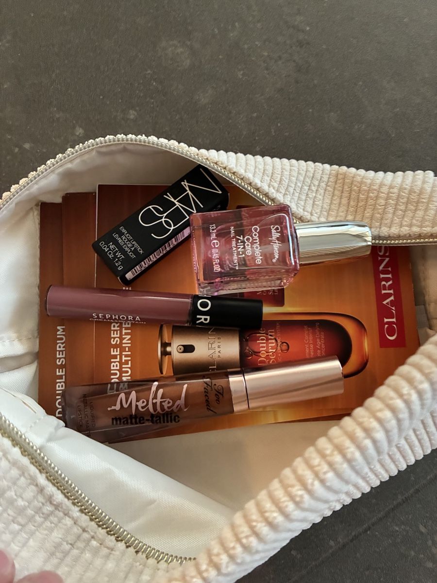 Gesichtspflege: Make-up Set: Versch. Lippenstifte & Serum Proben & Trousse – Neu und originalverpackt aus Niederglatt ZH von karinso 4