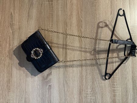 Elegante Handtasche in Kroko-Optik von Pieces