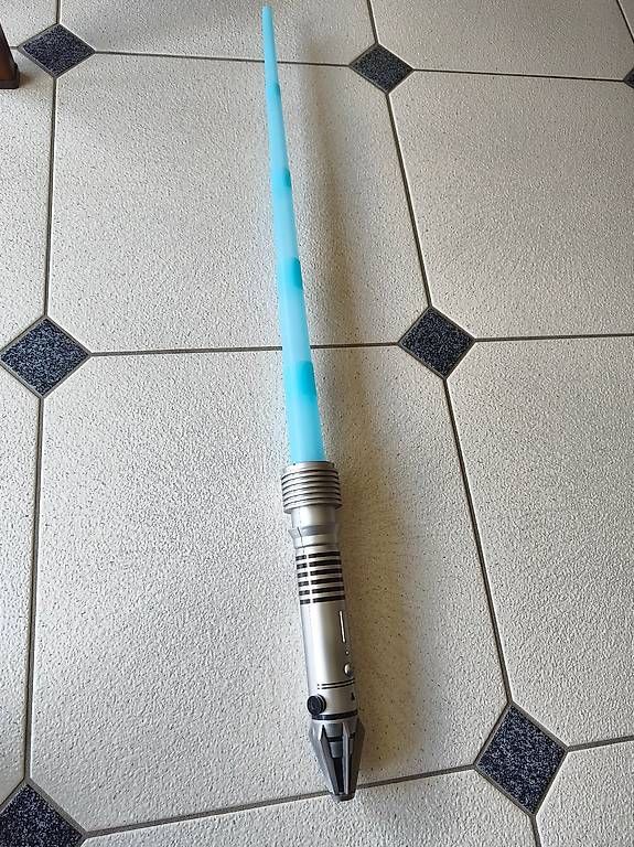 Star Wars Giocattoli: Lot de trois sabres laser Star Wars – Usato da Martigny venduto da Manu144 3