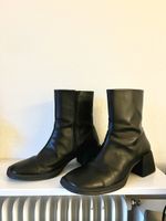 Vagabond, schwarze Lederstiefeletten, Blockabsatz, Gr. 40