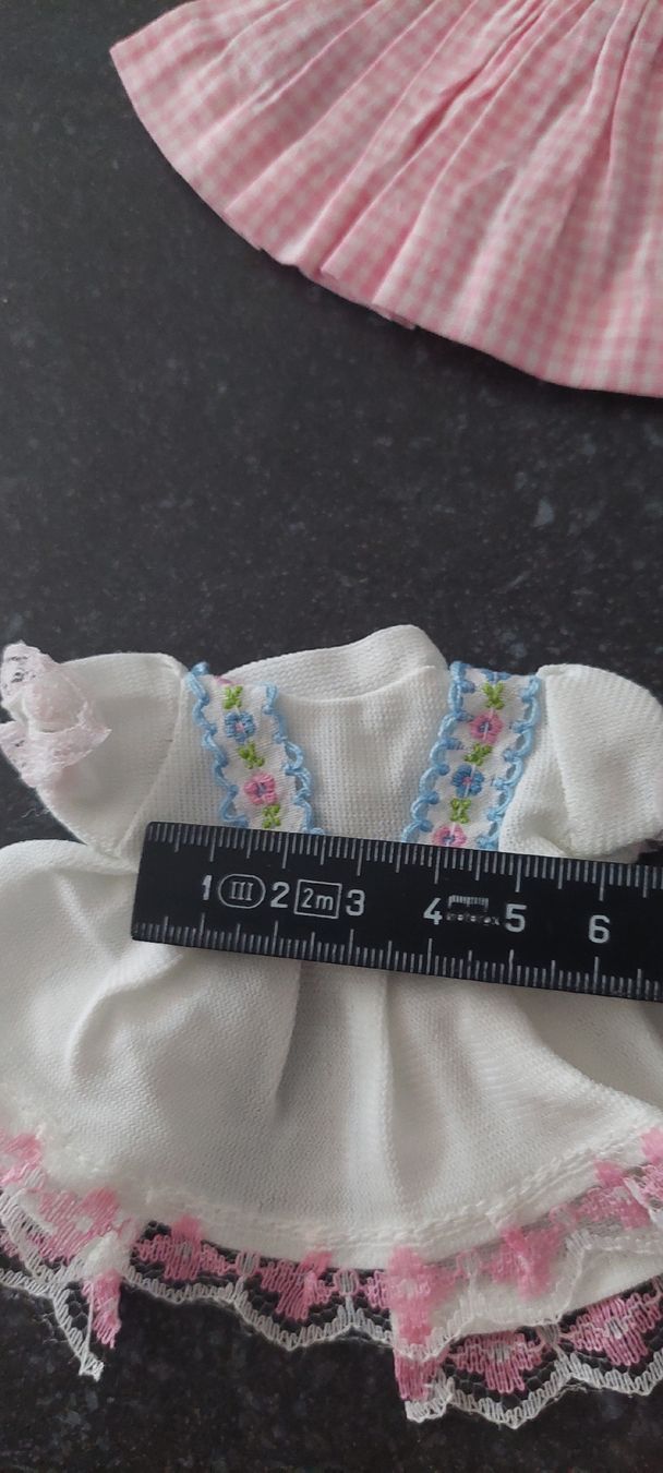 Bambole: Puppenkleidchen – Usato da Muri AG venduto da nindo1 6