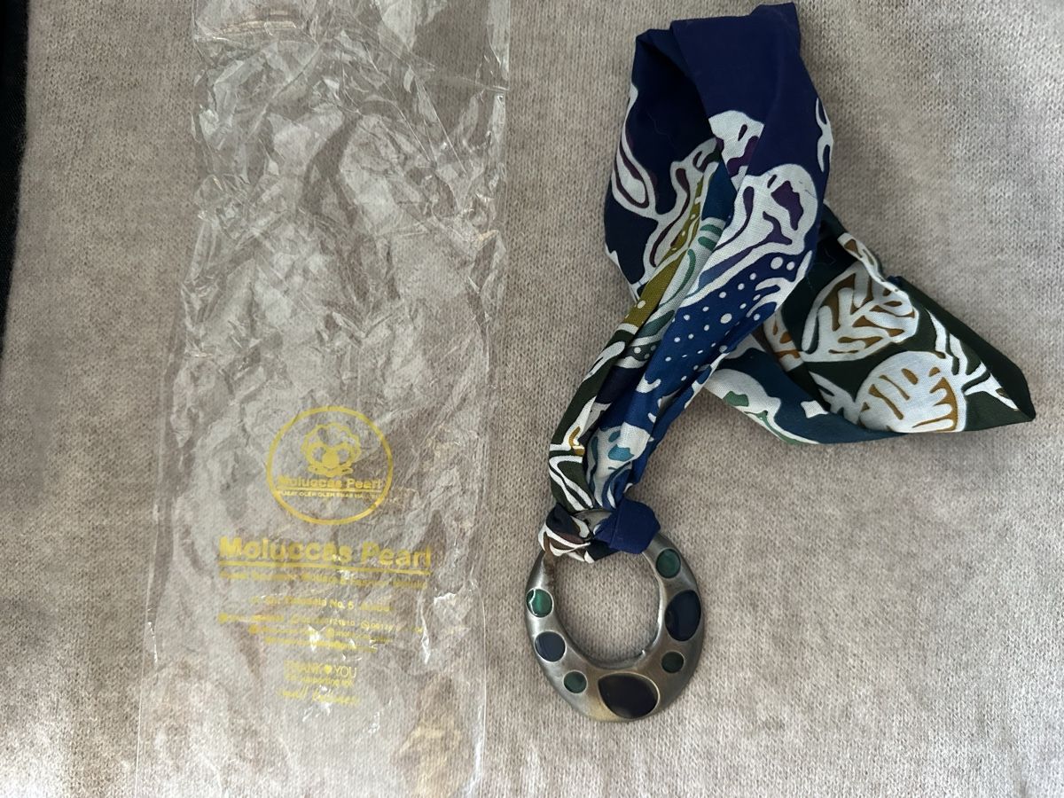 Catenine: Indonesian Ring necklace – Nuovo e nell'imballaggio originale da Collex venduto da aff_76dh